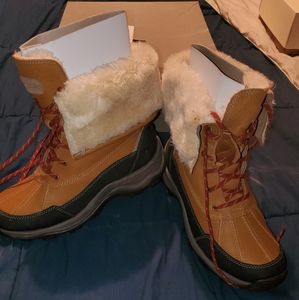 Clarks women's duck boots